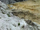 Schottermure zerstört Teil des Alpinen Wanderwegs auf den Hohen Nock © Helmut Klinser